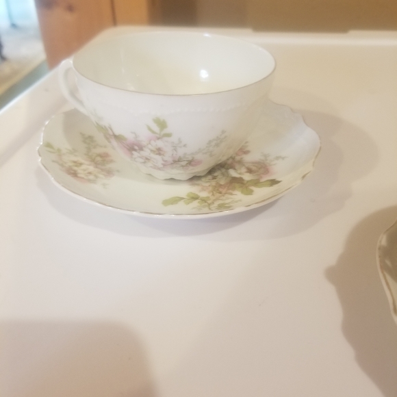 2 cups and saucers hand painted O&E.G - Picture 3 of 10